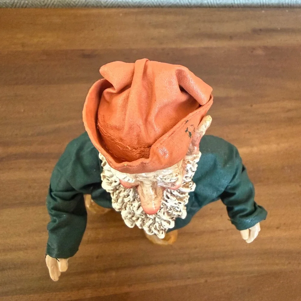 Vintage 1988 Kurt Adler Clothique Santa's Helper Workshop Elf Figurine Folk Art